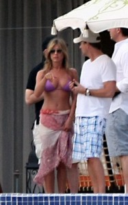 jennifer_aniston_bikini_1_05