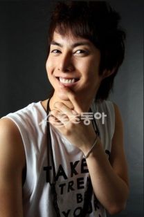 https://www.showbiz.cz/public/files/gallery/thumb/07/0766298d46bda522e383f0ef7c3b35fc1312473176_new.jpg