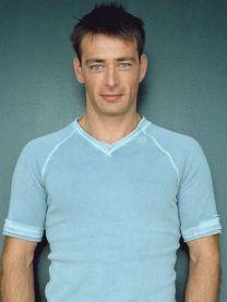 https://www.showbiz.cz/public/files/gallery/thumb/28/28af9e8ce935e69ae8830353ccec27101312475313_new.jpg