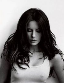 https://www.showbiz.cz/public/files/gallery/thumb/36/365bf5fd8390d198f945c87bf9c5ee1f1312578327_new.jpg