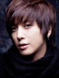 https://www.showbiz.cz/public/files/gallery/thumb/5d/5dcc96d29516d59f24a831d7afeae9561312483415_new.jpg