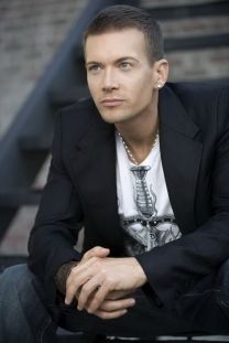 https://www.showbiz.cz/public/files/gallery/thumb/67/676294af4f7a2e5c7e74417565671de71312487055_new.jpg