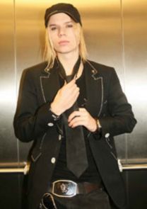 https://www.showbiz.cz/public/files/gallery/thumb/6c/6c630c2babf52deb647c5c29287ee16f1312540370_new.jpg