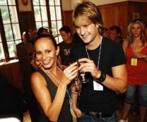 https://www.showbiz.cz/public/files/gallery/thumb/6e/6ec80d5612eb44d9dd7f41057ceb25171312553826_new.jpg
