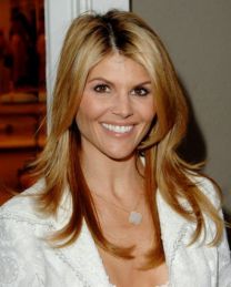 https://www.showbiz.cz/public/files/gallery/thumb/82/8286cb5ee54a0444111714ab7d36b85b1312574074_new.jpg