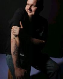 https://www.showbiz.cz/public/files/gallery/thumb/88/88cffe95c92a6fd0e8f77c33e2f13bf11312525439_new.jpg