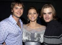 https://www.showbiz.cz/public/files/gallery/thumb/c8/c88acfbb241d8429c086e72a291b63241312585006_new.jpg