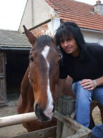 https://www.showbiz.cz/public/files/gallery/thumb/f6/f67e7f57e6119d731c99e2769306fa2e1312586925_new.jpg