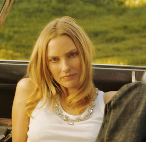 https://www.showbiz.cz/files/gallery/09/0935f03dbfce477b9883bf79ab2ee6be1312564114.jpg
