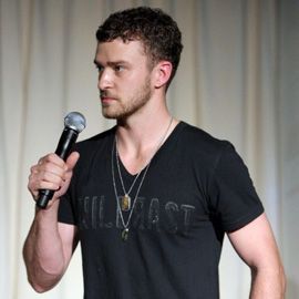 https://www.showbiz.cz/files/gallery/0f/0fe4d7bb303138e7d982761a5bb388cb1312478738.jpg