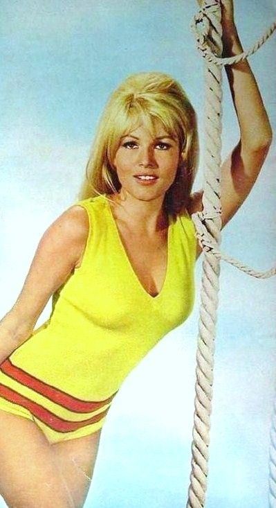 https://www.showbiz.cz/files/gallery/12/12a389ef9adbcfb0abd1584a1f28fed31312557357.jpg