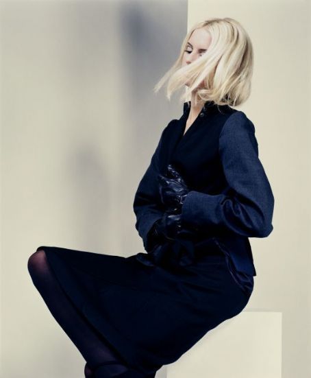 https://www.showbiz.cz/files/gallery/1e/1eb508f249fb34970e4cb4a6d5f87ce11312541909.jpg