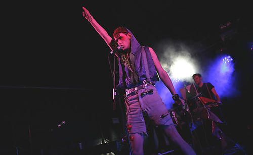 https://www.showbiz.cz/files/gallery/2a/2a269f2312df1db37bf4f3e91d0d93ea1312548548.jpg