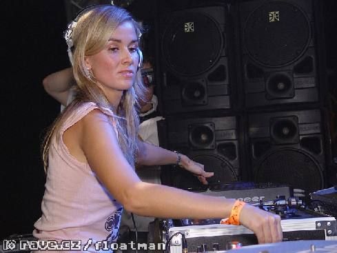 https://www.showbiz.cz/files/gallery/2b/2b25396c576cdedbf6c25533cae19dc71312583072.jpg