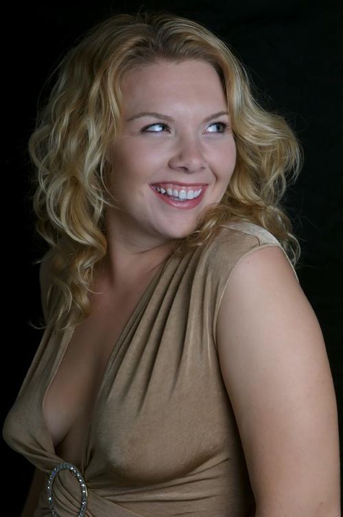 https://www.showbiz.cz/files/gallery/45/455c83aeba18414e2be9985881ac48ff1312584691.jpg