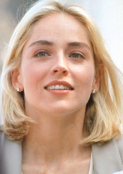 https://www.showbiz.cz/files/gallery/4d/4dbf782bec80b3163f1e9833b88d76971312558712.jpg