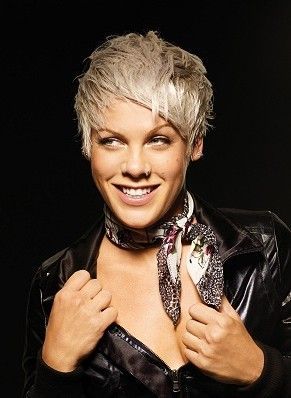 https://www.showbiz.cz/files/gallery/51/51db1877d6211f6e8de3a139932569fe1312569271.jpg