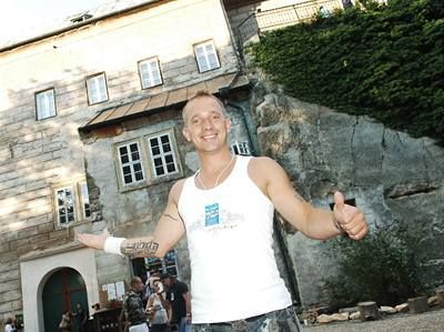 https://www.showbiz.cz/files/gallery/5c/5c8e4cf0cf6f81e869ac680f3d5625351312574136.jpg