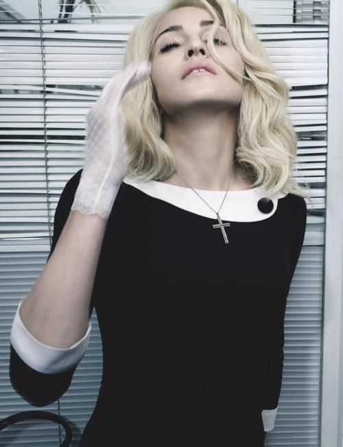 https://www.showbiz.cz/files/gallery/6a/6a484d4399f0c03efcfa5a9c57c8af9c1312527998.jpg