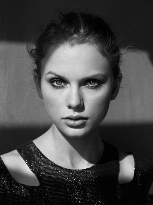https://www.showbiz.cz/files/gallery/72/72fffdcbb020d022c126679ea50e8aa01312537049.jpg