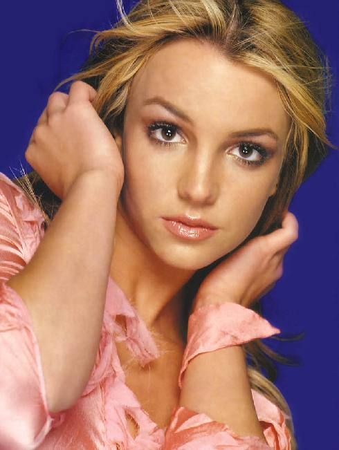 https://www.showbiz.cz/files/gallery/7a/7ac96e068513801e630cd99fbbc7bb081312580576.jpg