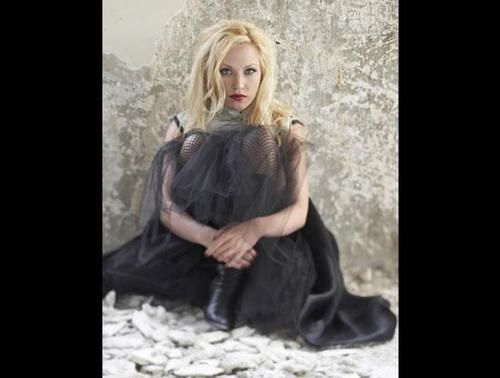 https://www.showbiz.cz/files/gallery/7e/7eb8c4c7cbf705d74dc68eea7165b9301312567158.jpg