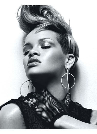 https://www.showbiz.cz/files/gallery/8f/8f737b27f39ff1d7ea7fc95f449e9d8d1312560200.jpg