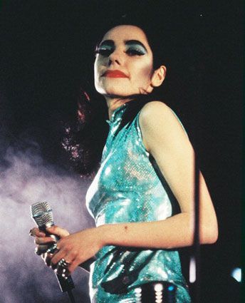 https://www.showbiz.cz/files/gallery/8f/8fd141d70666c330d87090fd2ec0a45a1312533424.jpg