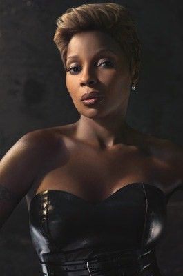 https://www.showbiz.cz/files/gallery/91/916c51f07b68df372e3e6f93f2f800a71312568111.jpg