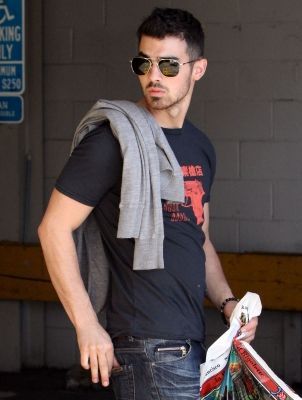 https://www.showbiz.cz/files/gallery/92/9211a41f87b13152a97e5a4acf6edb611312482449.jpg