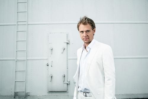 https://www.showbiz.cz/files/gallery/a0/a00c4bec5bbae679390fbf64d5f09f511312582628.jpg