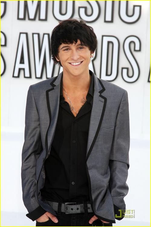 https://www.showbiz.cz/files/gallery/a0/a0574fe0a49e730bbdccfd83cd07e1521312547398.jpg