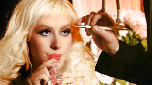 https://www.showbiz.cz/files/gallery/a0/a0bc26f02d1f6e0fcc16750d74ee6ee21312549456.jpg