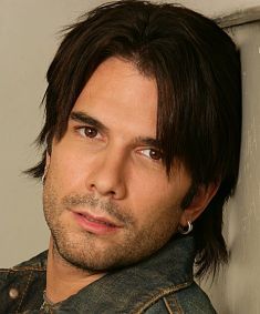 https://www.showbiz.cz/files/gallery/aa/aa1eeff9083df7eb8f0c2f21669b3e051312474404.jpg