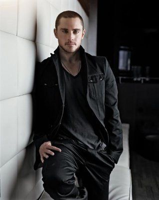 https://www.showbiz.cz/files/gallery/b3/b32f3de945d67e94443d6e647b0100dc1312535452.jpg