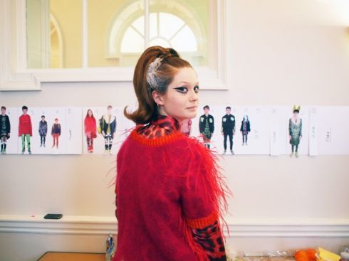 https://www.showbiz.cz/files/gallery/b5/b592b12a056a882087e3e72b06f1bf7a1312536869.jpg