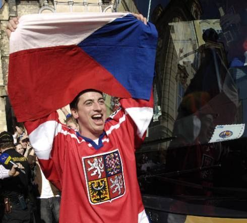 https://www.showbiz.cz/files/gallery/b9/b92e440dca50b2312d7fa9ef69fbddd41312530730.jpg