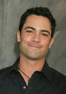 https://www.showbiz.cz/files/gallery/c2/c2b02c03bf8e41ebdee6547b3b378e141312554008.jpg