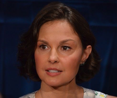 https://www.showbiz.cz/files/gallery/c6/c645b24e87f2f23e33b76b22b7671a0a.jpg
