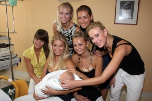 https://www.showbiz.cz/files/gallery/ca/ca3033e7ad6aca09daa7efe7136056ef1312481667.jpg