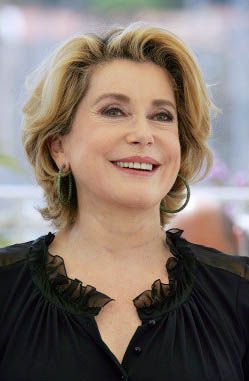 https://www.showbiz.cz/files/gallery/cd/cd1a3a7a8cf3de413c649b0df452995a1312586398.jpg
