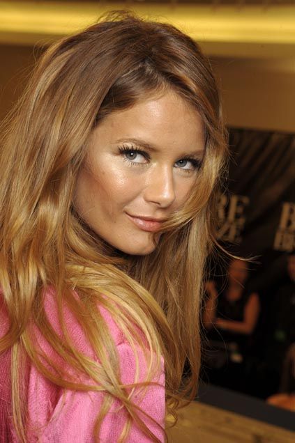 https://www.showbiz.cz/files/gallery/d2/d2e5ce630dcba6cfa043272d825af1ef1312488432.jpg
