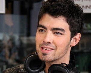 https://www.showbiz.cz/files/gallery/d6/d6e5df873f5304c28562634b840a85ce1312482433.jpg
