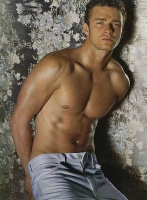 https://www.showbiz.cz/files/gallery/db/db1f57a50671656871bf1089f0a95df11312478757.jpg