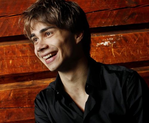 https://www.showbiz.cz/files/gallery/de/de797f4bbde01d4aa15521974c90e03e1312551335.jpg
