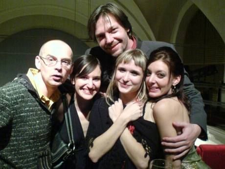 https://www.showbiz.cz/files/gallery/e3/e3a730c0856400e023dc1c698b56cb1b1312581637.jpg