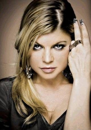 https://www.showbiz.cz/files/gallery/e4/e4a9a26d51be0a6a376e9e9924c34c591312530534.jpg