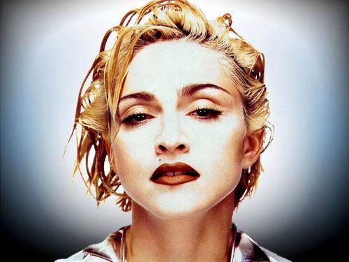 https://www.showbiz.cz/files/gallery/e8/e89c0e60f02010de4ba646227334b6e81312528036.jpg