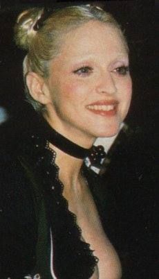 https://www.showbiz.cz/files/gallery/ee/ee7f179b847dc979737d19fb471e12531312528507.jpg
