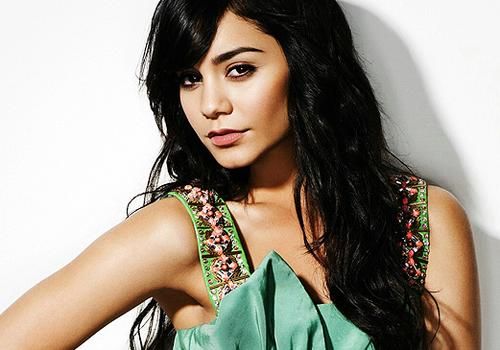 https://www.showbiz.cz/files/gallery/ee/eef9b3440b7785103238151b6662a4561312547267.jpg